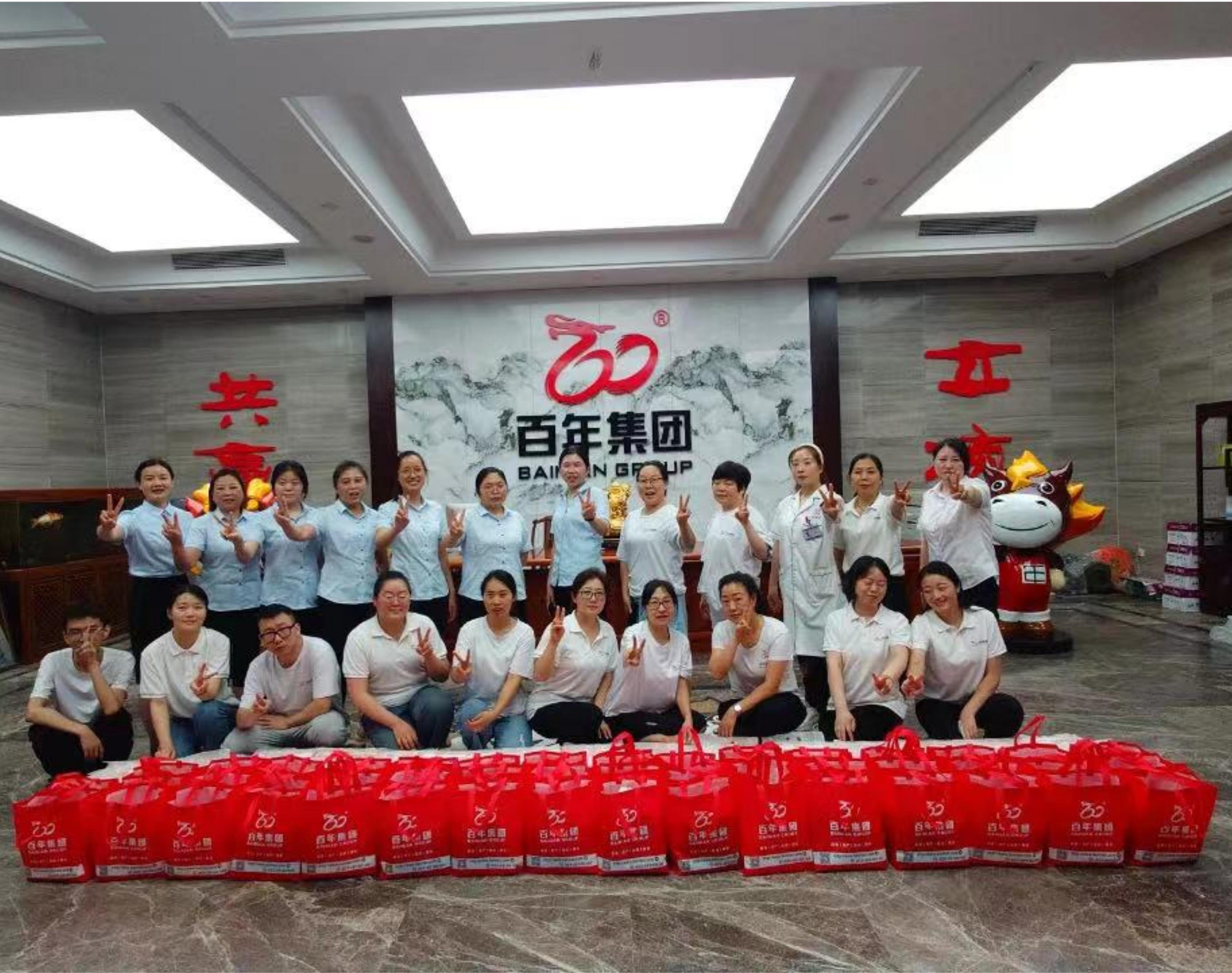 夏日炎炎，尊时凯龙人生就博集团送清凉 — 高温福利，让爱随行